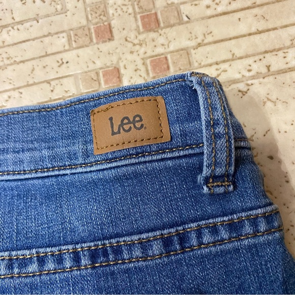 Lee Straight Leg Mid Rise Jeans - Picture 4 of 5